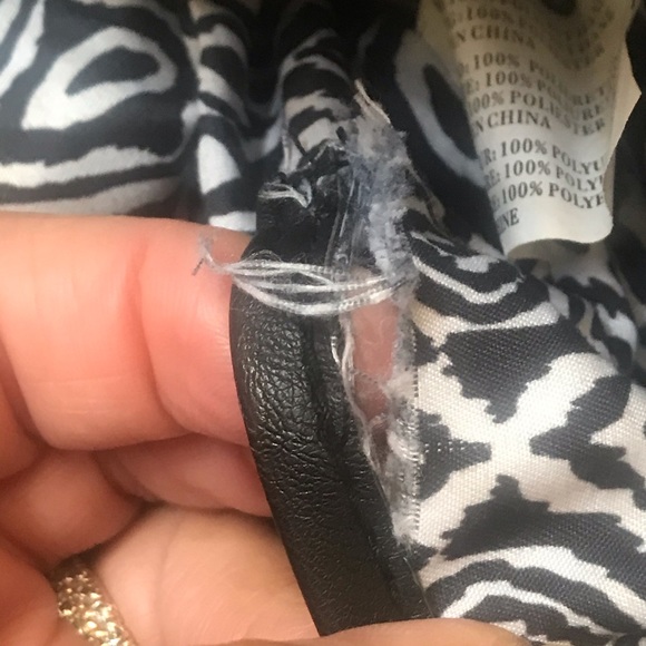 Steve Madden Black Expandable Purse - Picture 9 of 16